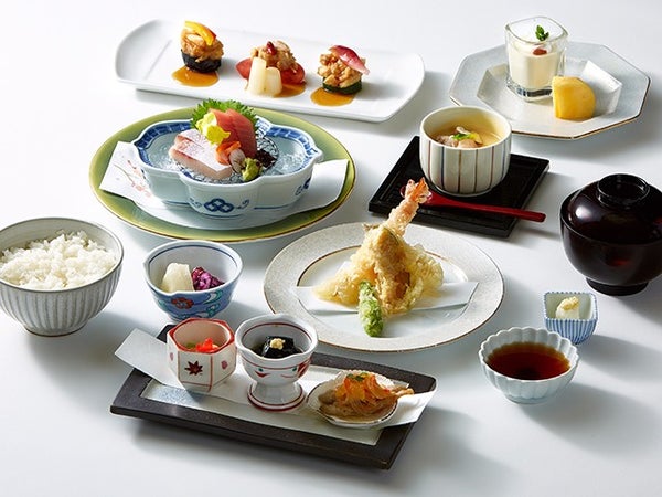 ■【茨城】梅の香りに誘われて♪日本三名園偕楽園「水戸の梅まつり」へ!いちご狩り食べ放題&新登場!森の中迎賓館「水戸プラザホテル」和食ランチ×梅酒と酒の資料館「別春館」★2